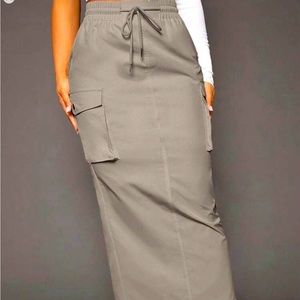 Flap Pocket Side Drawstring Waist Cargo Skirt ~ L